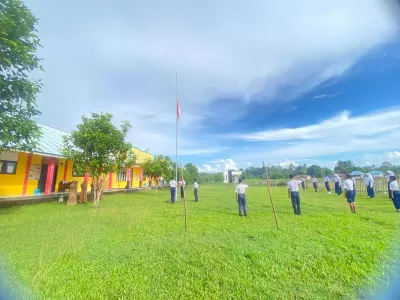 Giat upacara bendera hari senin